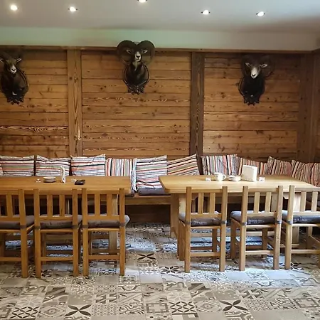Macura Aparthotel 3*